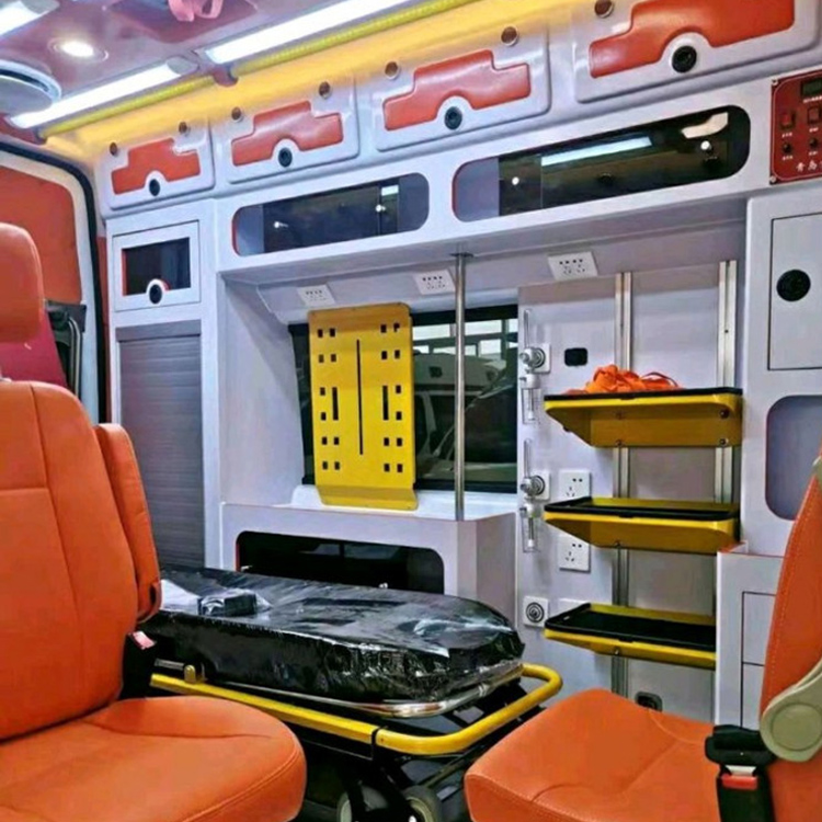 浦江长途救护车护送病人租赁价格